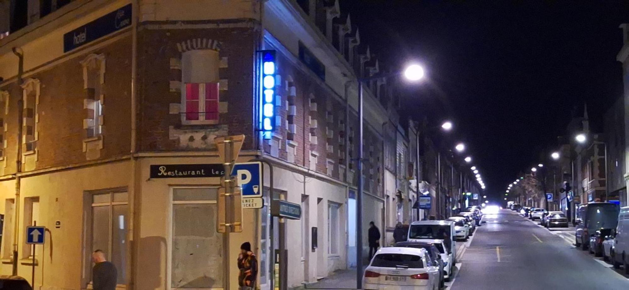 Hotel- Restaurant Le Saint Quentin Exteriör bild
